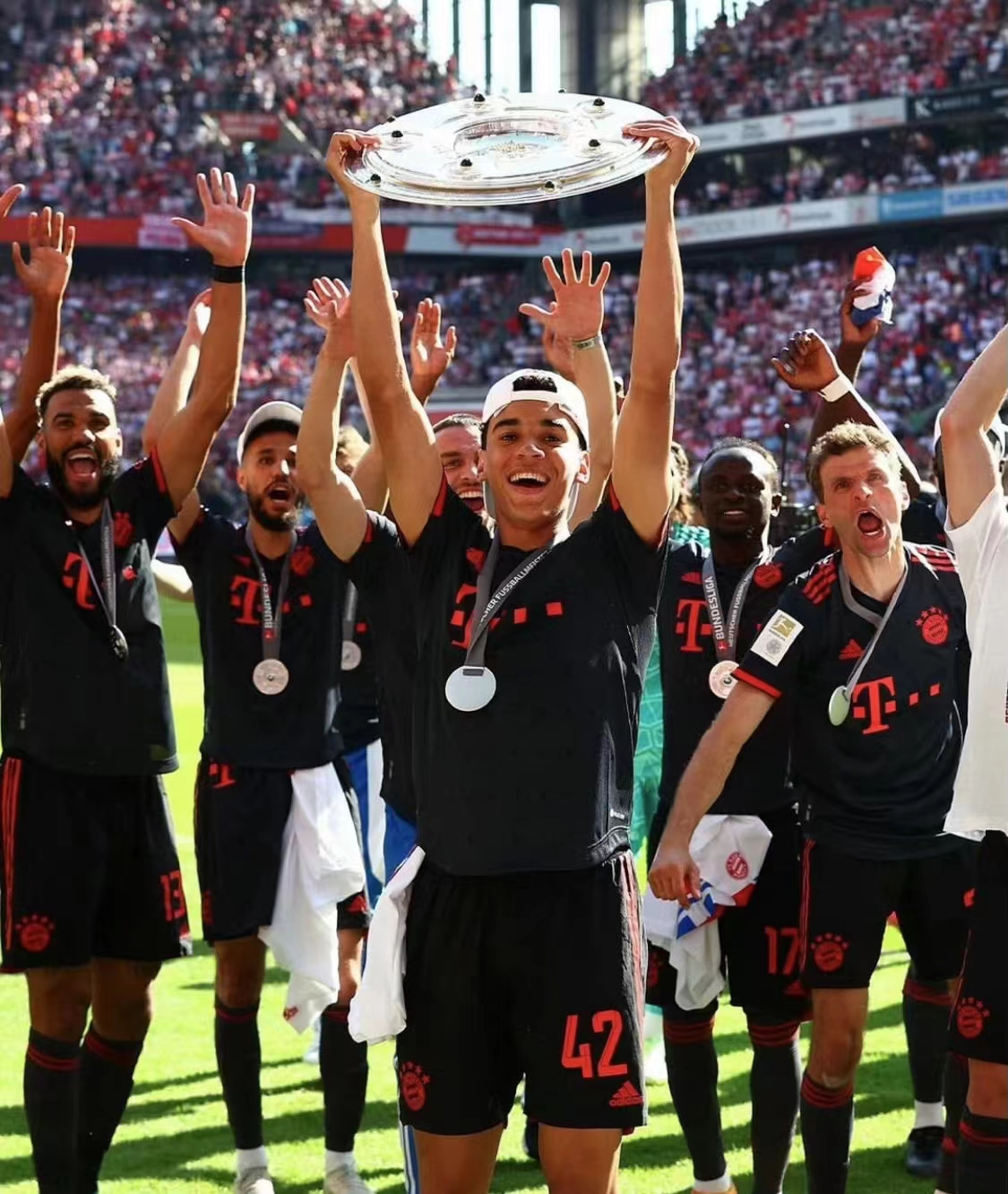 西亚球队实力强大，备战重要比赛