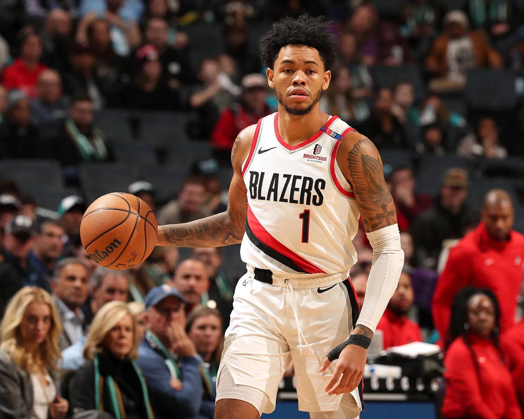 包含开拓者队客场惨败,连续两场失利的词条 包含开拓者队客场惨败,连续两场失利的词条