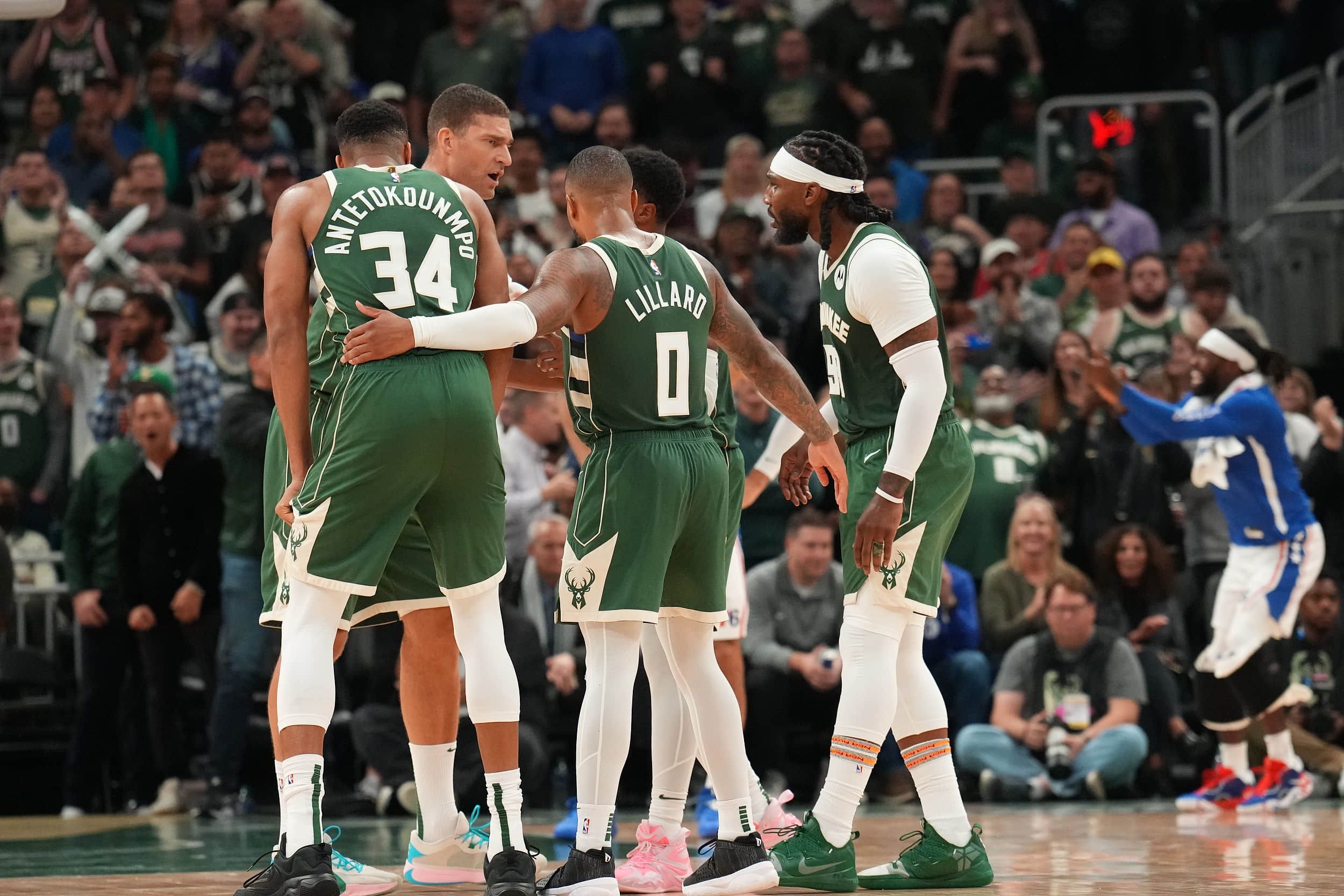 雄鹿主场击败老鹰,继续领跑东部 雄鹿主场击败老鹰,继续领跑东部